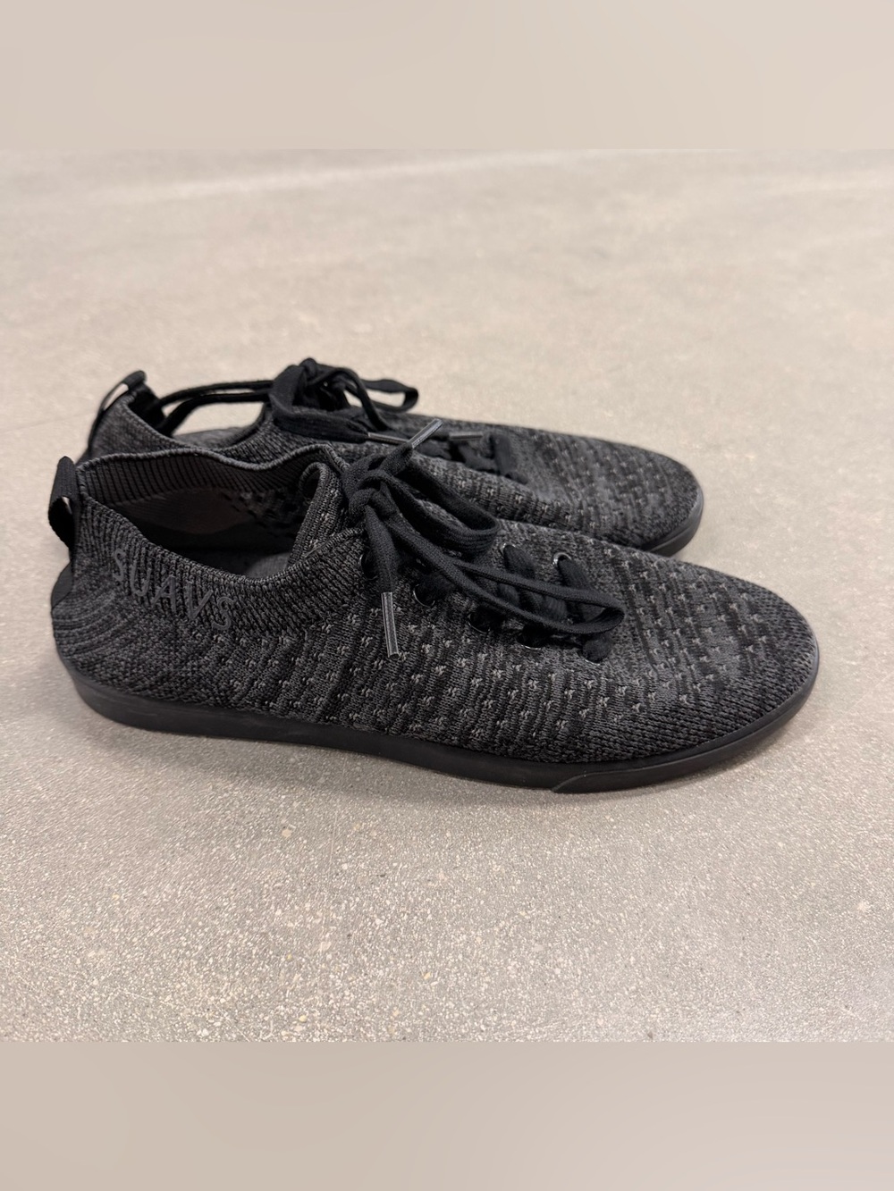 SUAVS The Zilker Black Knit Sneakers Women’s 9